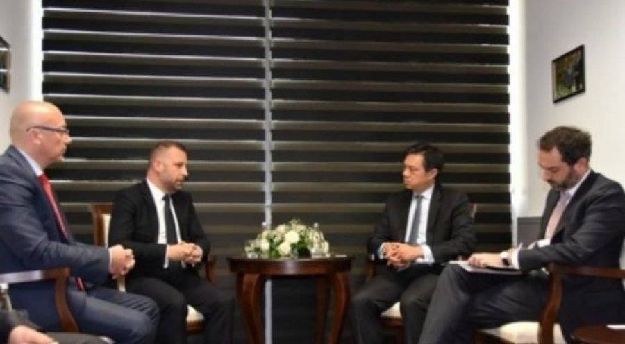 Sırplar Belediyeler Birliği Konusunda Şikayetçi