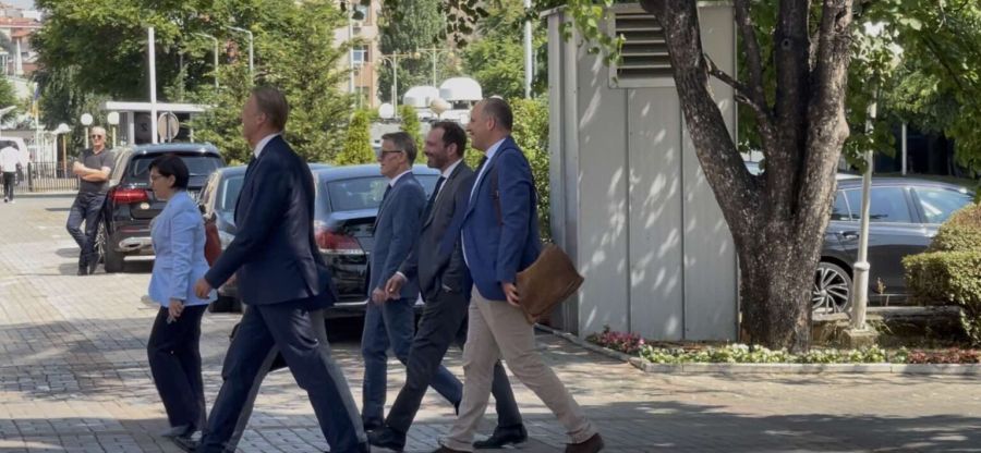 Osmani ile Görüşen Sorensen, Kurti ile de Bir Araya Gelecek