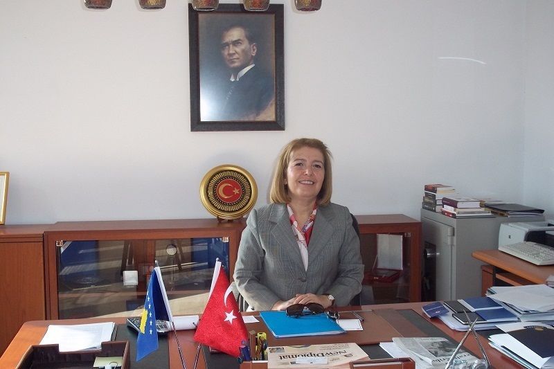 Songül Ozan: Barış, Huzur ve Sevgi Daim Olsun