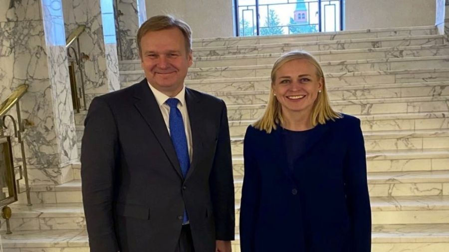 Sorensen ve Finlandiya Dışişleri Bakanı Kosova-Sırbistan Diyaloğunu Görüştü