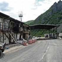 Kuzeyde Sınır Kapıları Açıldı-Sırp Yetkililer İllegal Olarak Giriş Yaptı