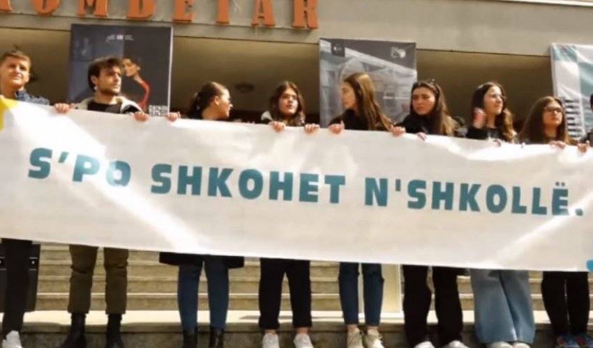 ‘Okula Gidilmiyor’ Temalı Protestoyla Eğitim Kalitesinin İyileştirilmesi İstendi