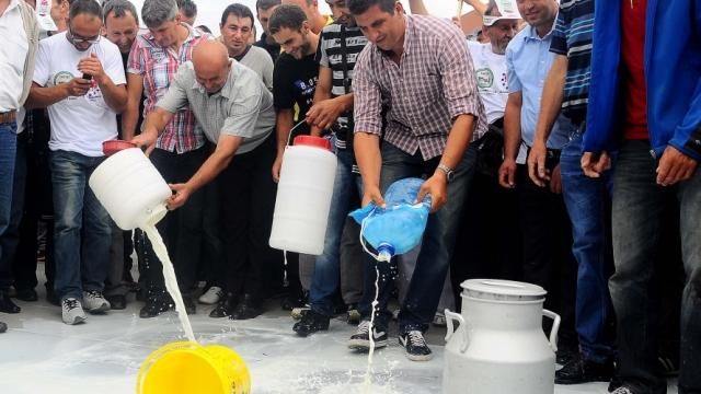 Sütçüler Derneği Bugün Yine Protesto Düzenledi