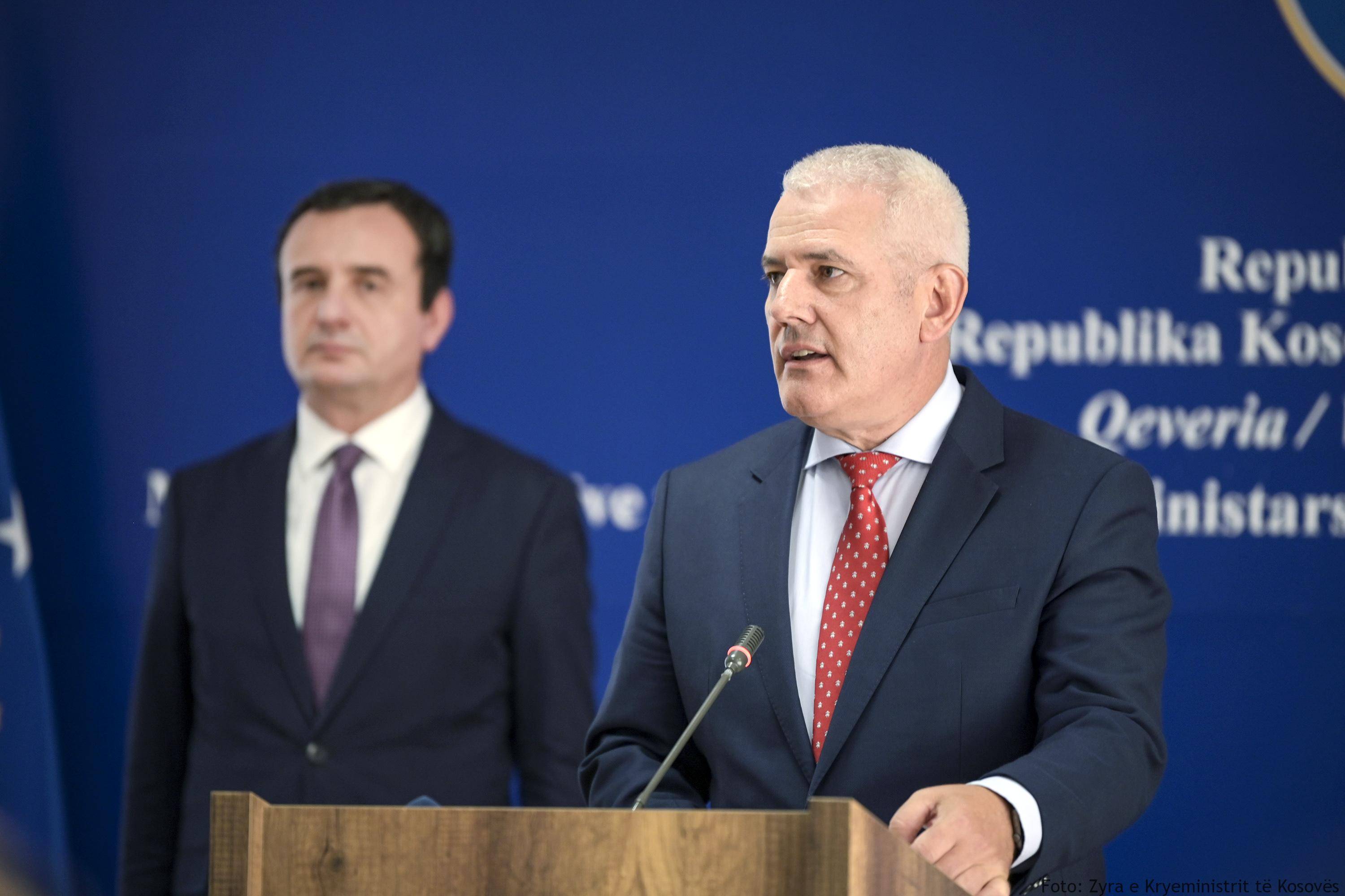 Sveçla: Kuzeyde Altı Barikat Var