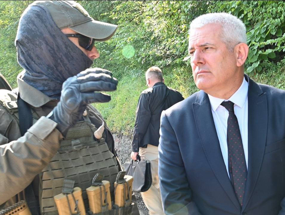 Sveçla: Rakiç ve Silahlı Suç Çeteleri Kuzeyde  Barikatları Koruyor