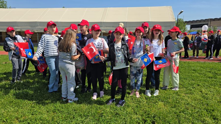 Türk Askeri, Kosovalı Çocuklarla 23 Nisan’ı Kutladı