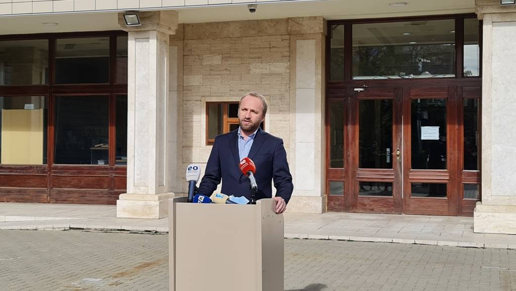 Hoti Hükümetinin Skandalları Bitmiyor