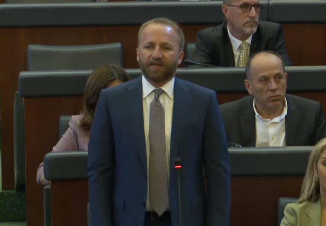 Tahiri, Meclis Oturumunun Devam Etmemesini İstedi