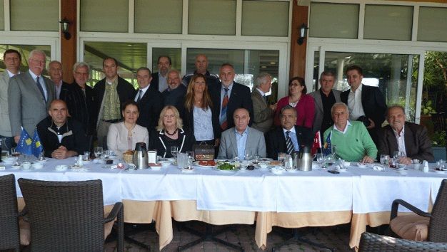 Tahiri Türkiye'de İki Konferans Verdi