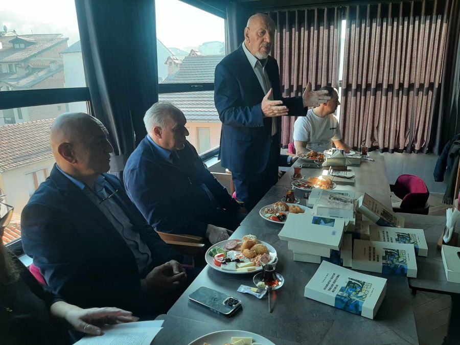 Ethem Baymak İlk Kez Türk Edebiyatına Mektuplarla Işık Tuttu