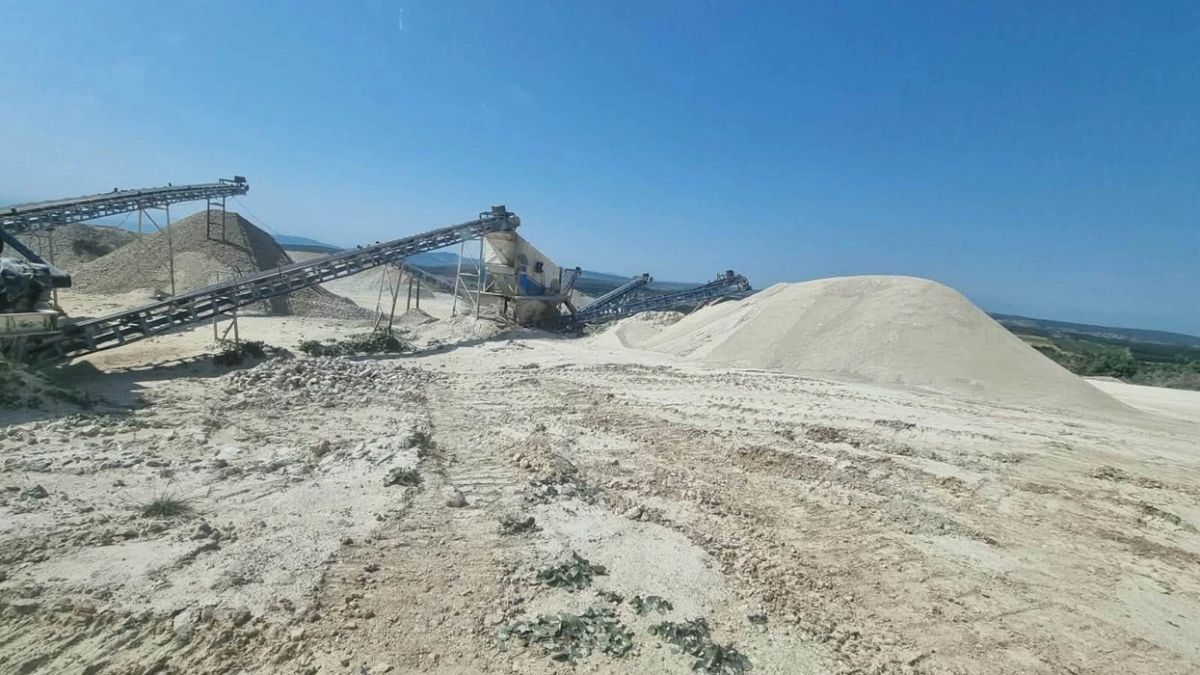 Suhareka ve Skenderaj'daki 9 Kaçak Taş Ocağında Çalışmalar Durduruldu