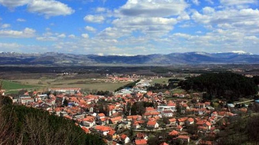 Tezkiretname: Halil efendi Tucović`in doğumunun 100. yılı münasebetiyle ruhuna ithafen hatme duası