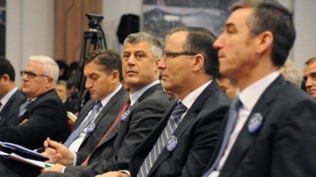 Thaçi Mahkeme İçin Milletvekillerini Bugün Topluyor