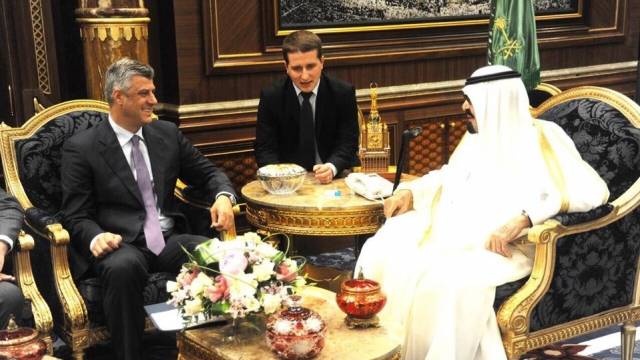 Thaçi, Suudi Arabistan'a Taziye İçin Gitti
