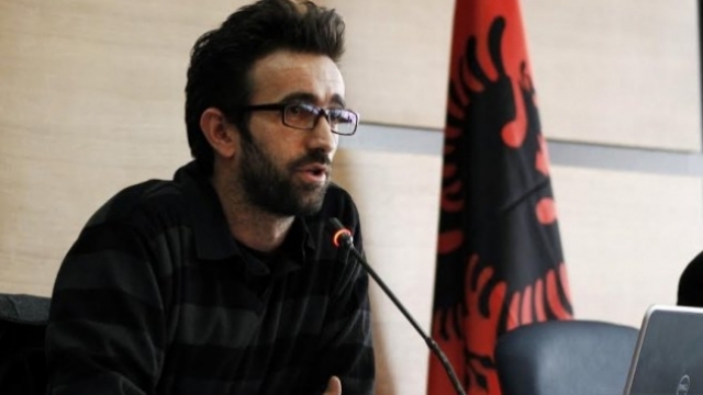 Priştine Eğitim Müdürü  Jusuf Thaçi İstifa Etti?!