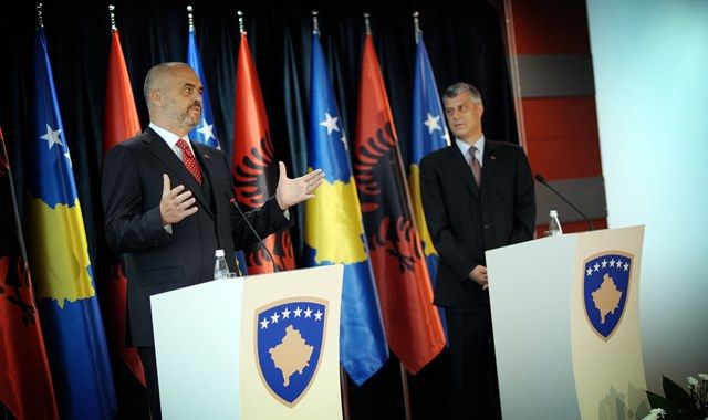 Kosova-Arnavutluk Hükümetlerinin Toplantısı Başladı