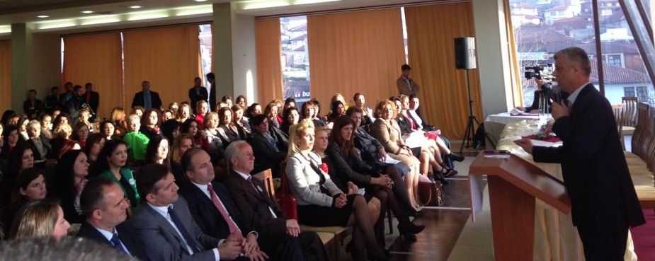 Muja Kadın Kolları Toplantısına Başbakan Thaçi İle Katıldı