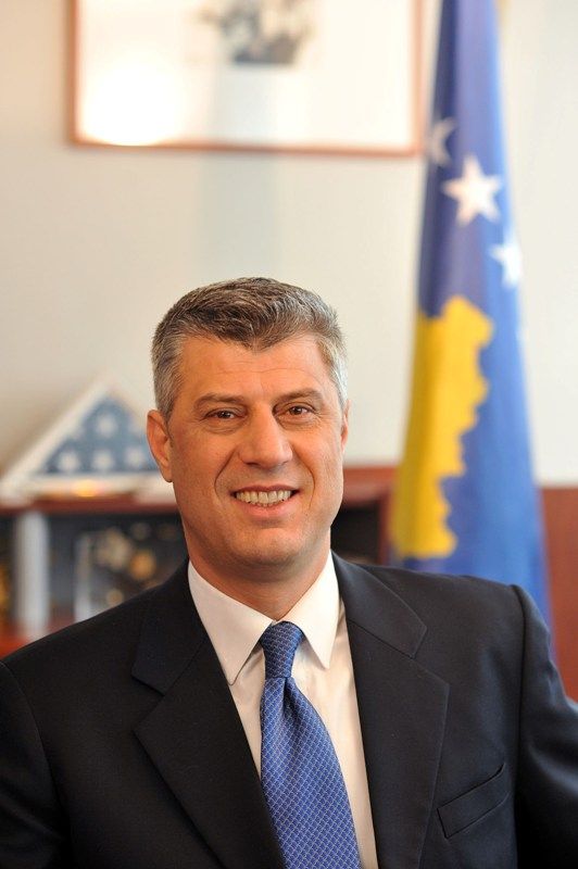 Başbakan Thaçi, Arnavutları Kutladı