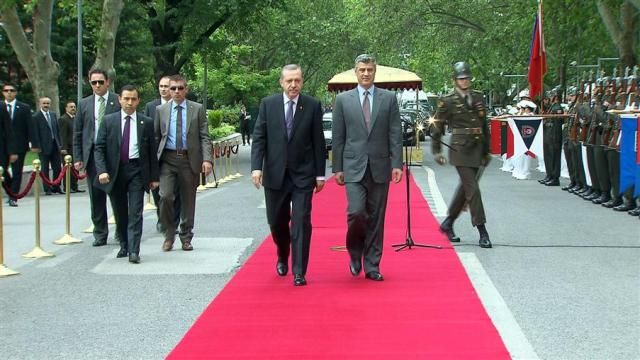 Erdoğan, Thaçi'yi Resmi Törenle Karşıladı