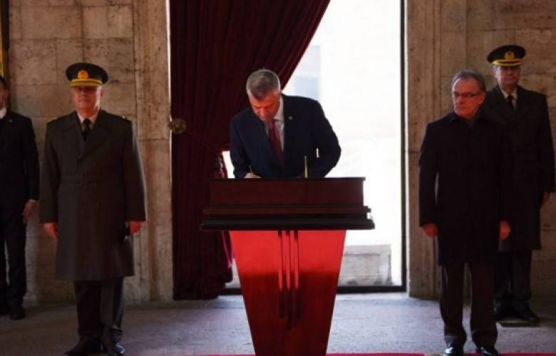 Thaçi, Atatürk Hakkında Anı Defterine Mesaj Yazdı