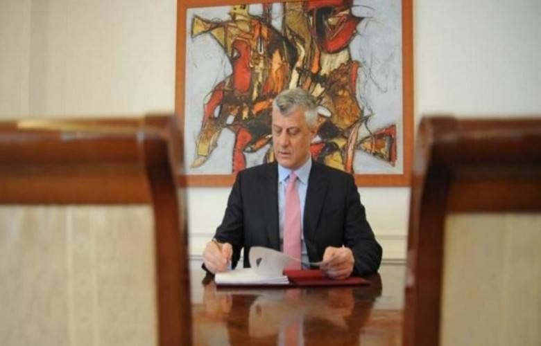 Thaçi,  Salgınla Mücadele Dahil Üç Kanunu İmzaladı