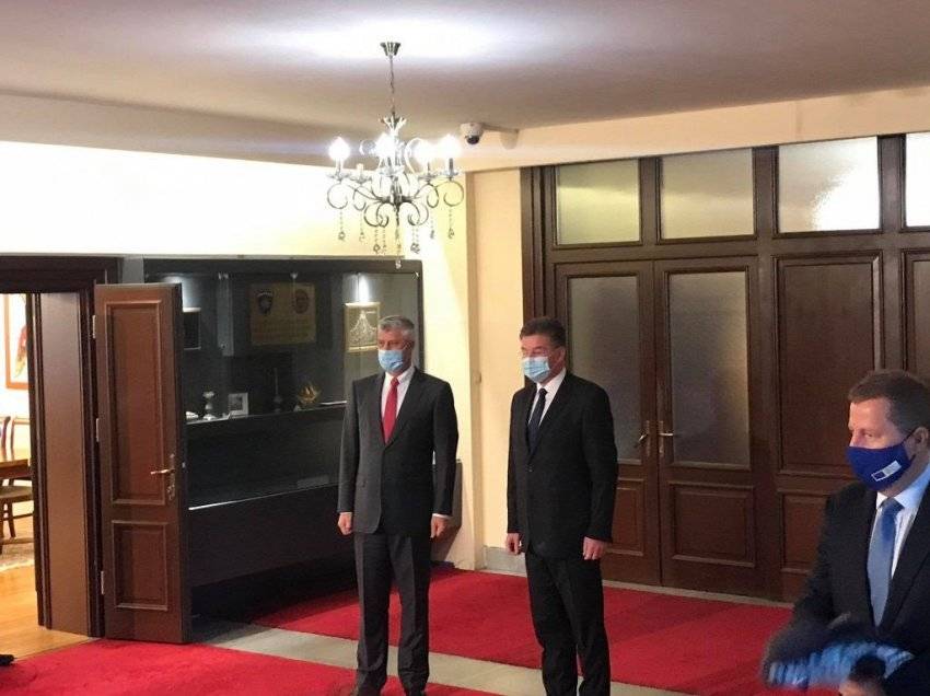 Lajçak,  Thaçi ile Bir Araya Geldi