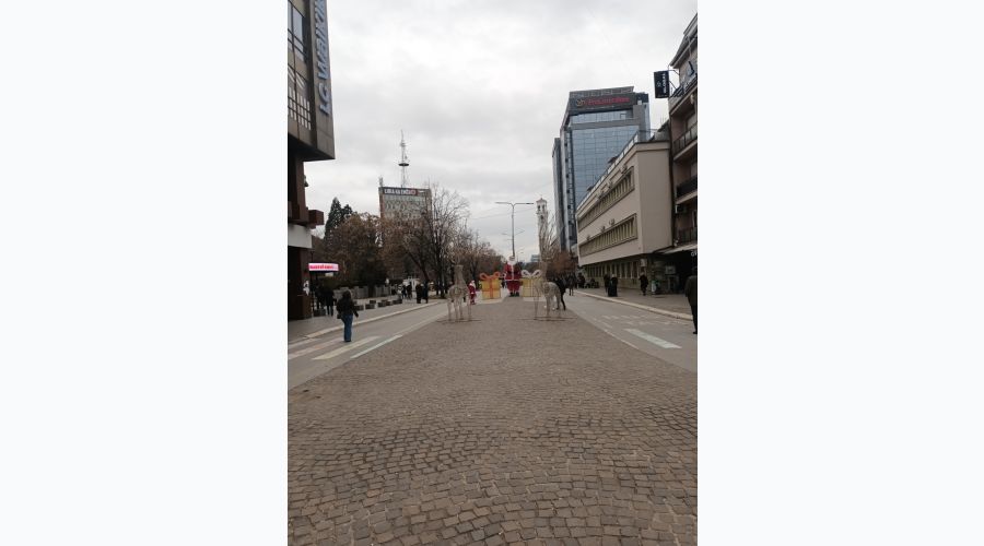 Az Bulutlu ve Güneşli