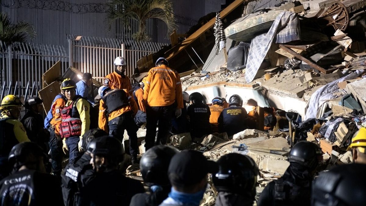 Venezuela'da 7,2 ve 7,5 büyüklüğünde ardışık iki deprem meydana geldi