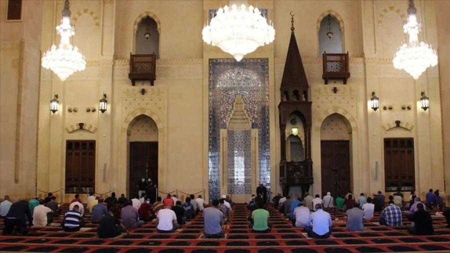 Cuma namazına gitmeyen erkeklere hapis cezası verilecek