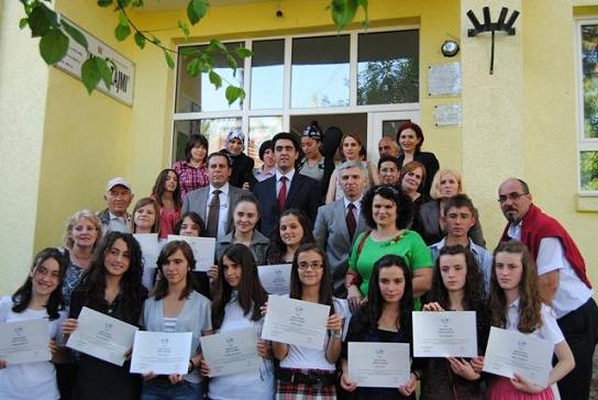 Gilan'da Türkçe Kursunu Tamamlayanlara Sertifakalar Verildi