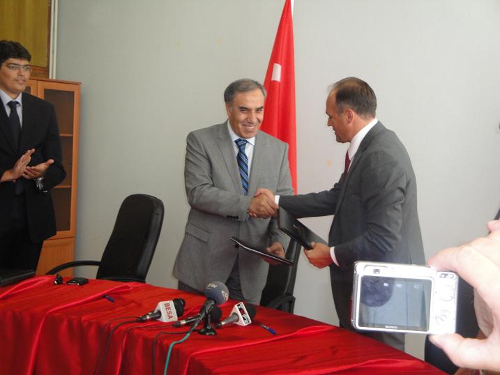 TİKA'dan Prizren Üniversitesi'ne Kadro ve Lojistik Destek