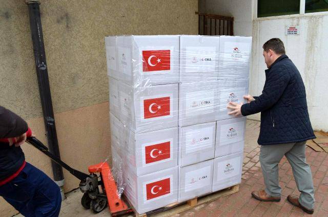 TİKA'dan Kosovalı İhtiyaç Sahiplerine Ramazan Paketleri