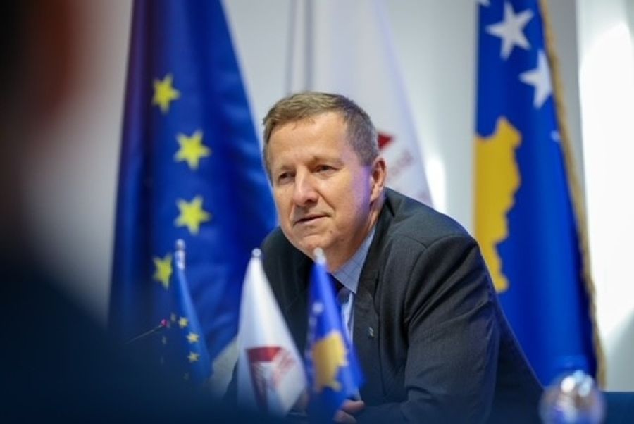 Szunyog, Anlaşmaların Uygulanmasını İstiyor