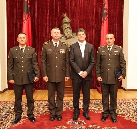 FSK Komutanları'na Arnavutluktan Madalyalar