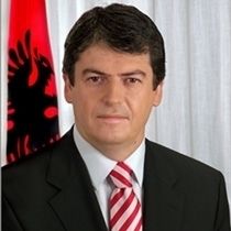 Topi: Diyalog Kosova'nın Egemenliğine Saygı Gösterilerek Kurulmalıdır