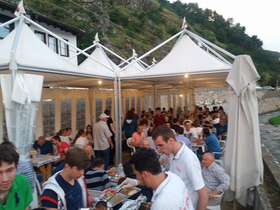 Topokli'da Her Akşam 150 Kişiye İftar Veriliyor
