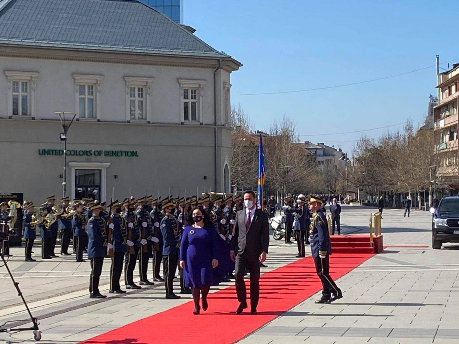Vjosa Osmani Cumhurbaşkanı Görevini Devraldı