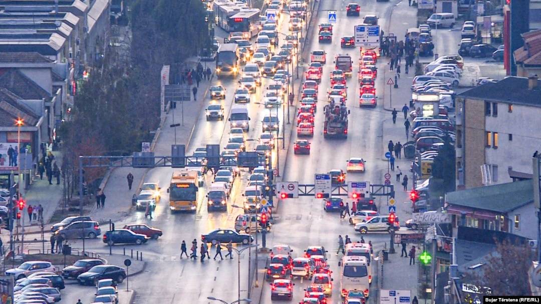 Kosova Yollarında 418 Bin Araba Var