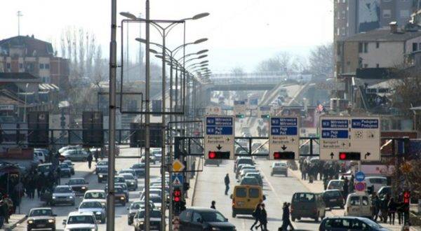 Trafik Sorunu Çay ve Kahve İkramıyla Protesto Edilecek