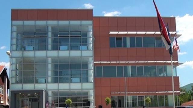 Graçanica Başkanı İçin Üç Sırp Bir Arnavut Yarışacak