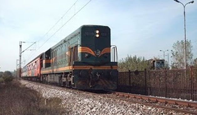 KFOR Kraljevo-Zveçan Trenini Kontrol Etti