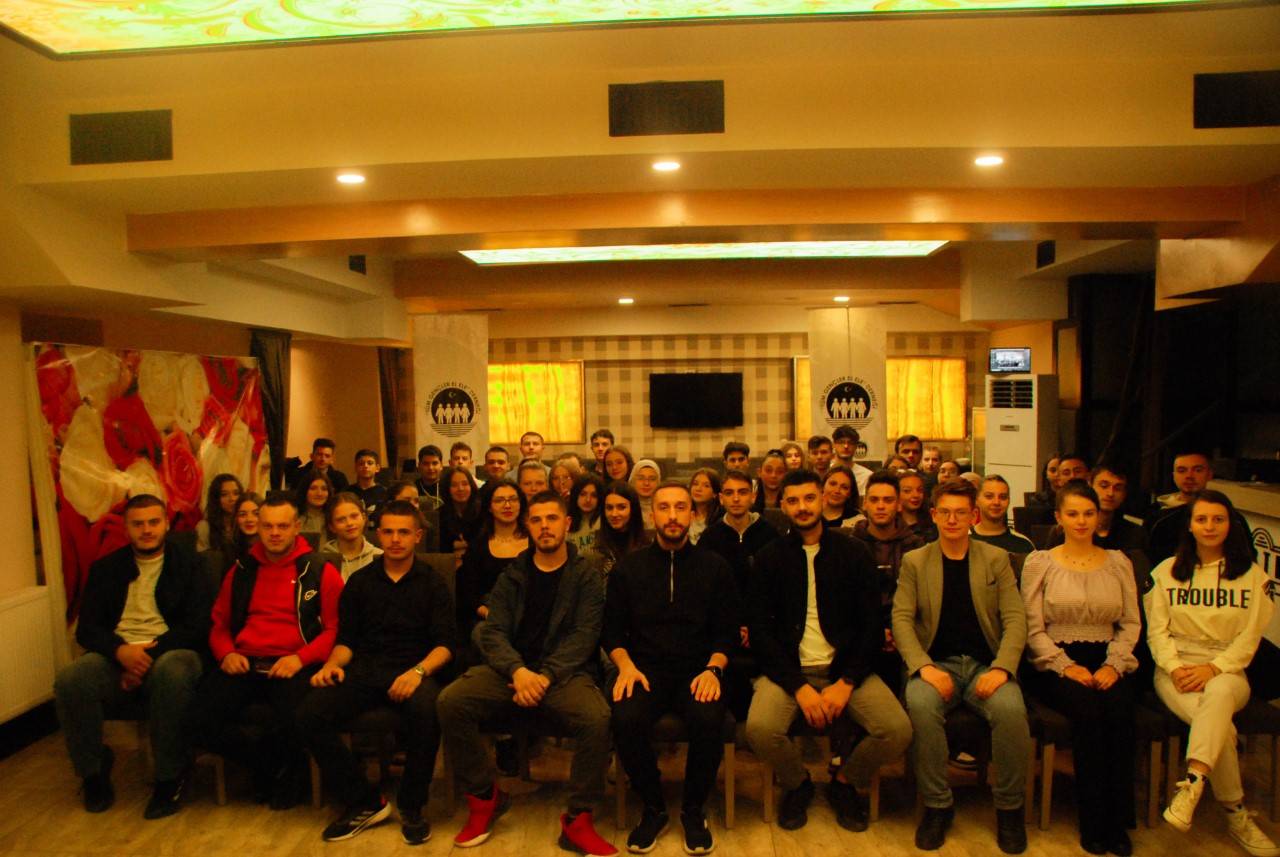 'Tüm Gençler El Ele' Derneğinde Başkanlık Seçimi Yapıldı