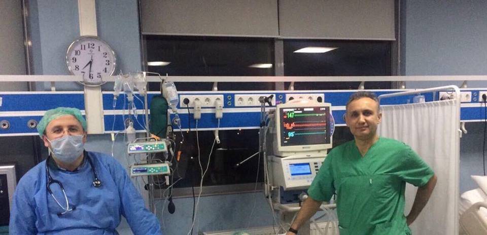 Türk Doktorları Priştine'de Zor Ameliyatları Gerçekleştiriyor