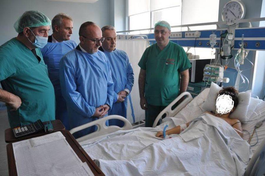 Türk Doktorları, QKUK'da Beş Aylık Bebeğe Nadir Bir Ameliyatı Gerçekleştirdi