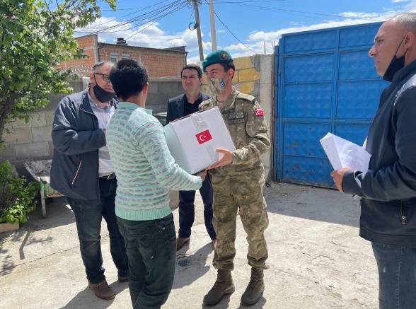 Türk KFOR’undan Shtime Belediyesinde Muhtaç Ailelere Yardım