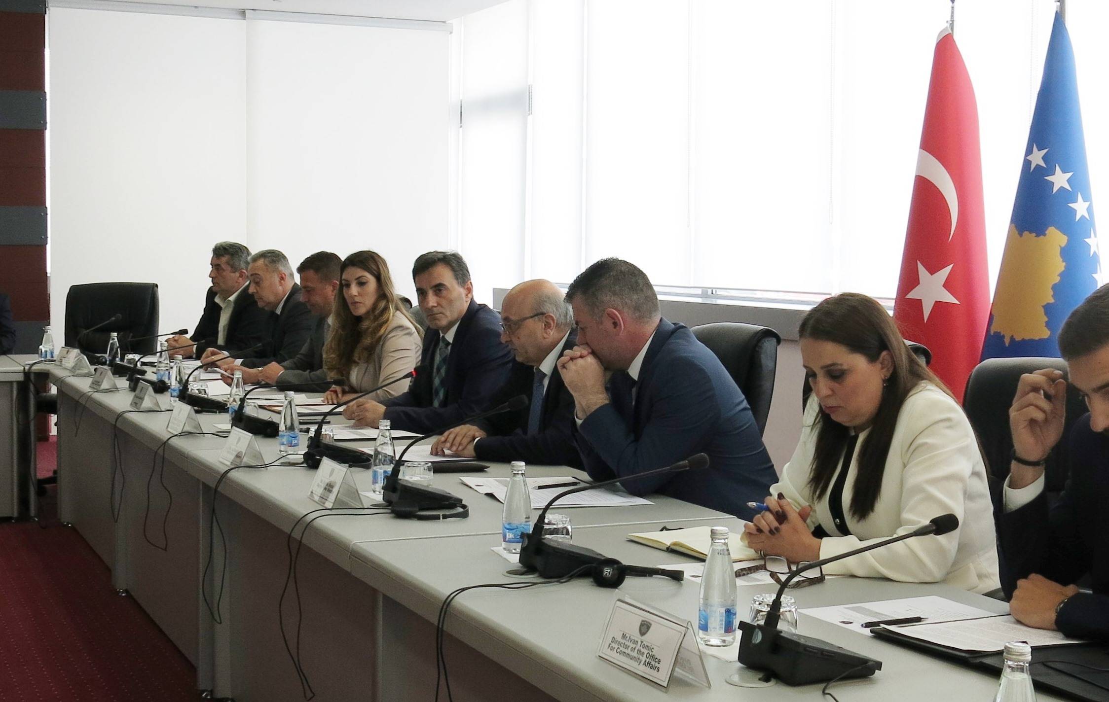 Türklerin Kosova'da Başarıları Övgüye Değer, Fakat Sorunlar da Yok Değil