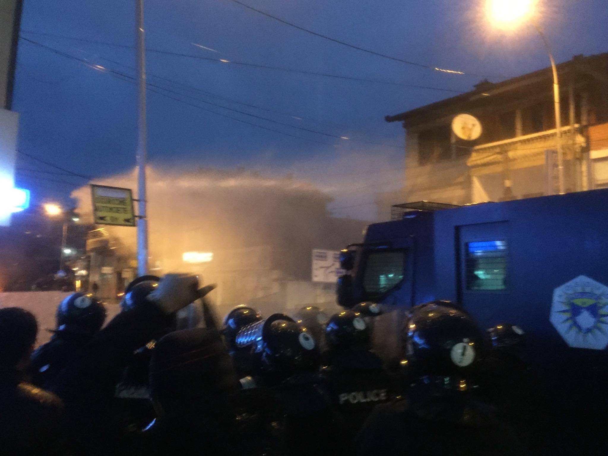 Meclis Önü Karıştı- Protestocular Tutuklanıyor