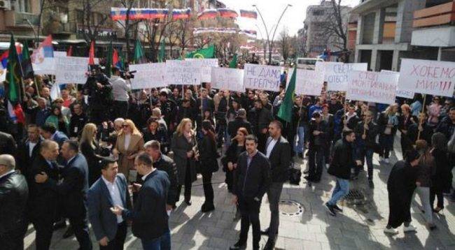 Kuzeyde Sırpların Protestosu Başladı