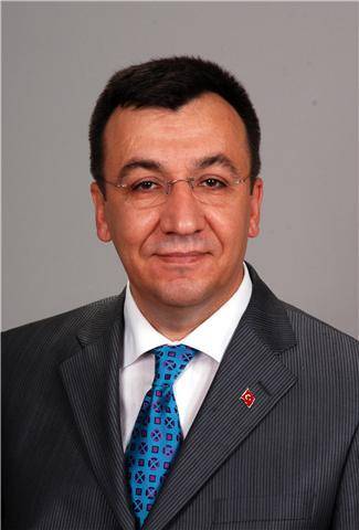 Derdi olanlar dik durmak zorunda-Abdullah ULUYURT