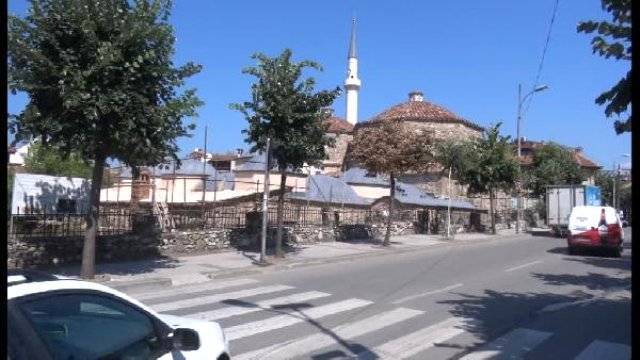 Tarihi Osmanlı Hamamı Yıkılmaya Terk Edildi